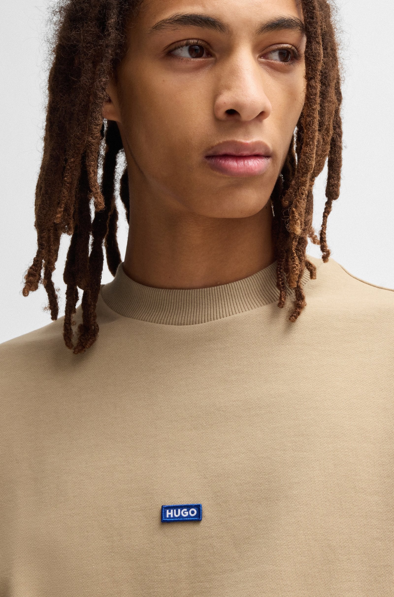 Sudadera de felpa de algodón con parche de logo azul