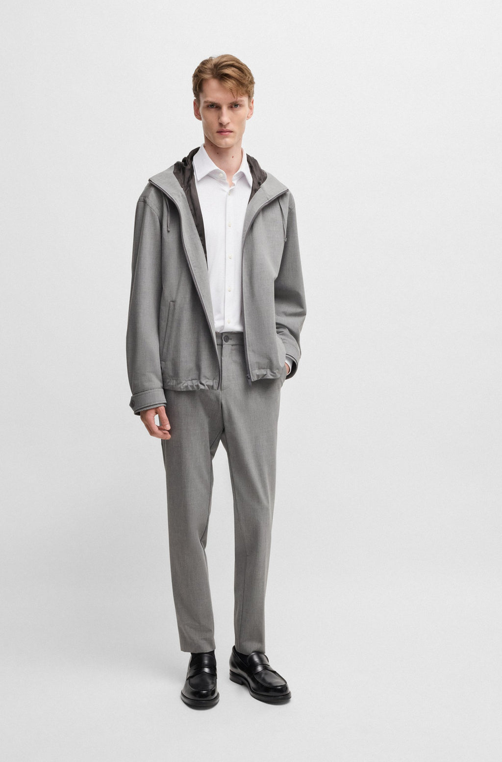 Chaqueta regular fit de tejido técnico elástico