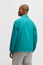 Chaqueta BOSS x NFL repelente al agua con detalle bordado de la marca