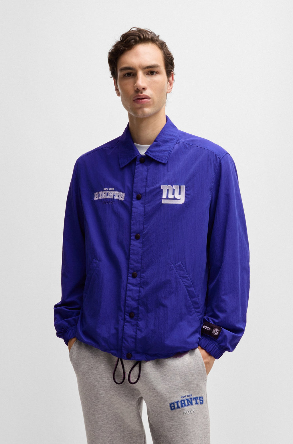 Chaqueta BOSS x NFL repelente al agua con detalle bordado de la marca