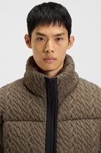 Chaqueta acolchada con estructura de punto trenzado