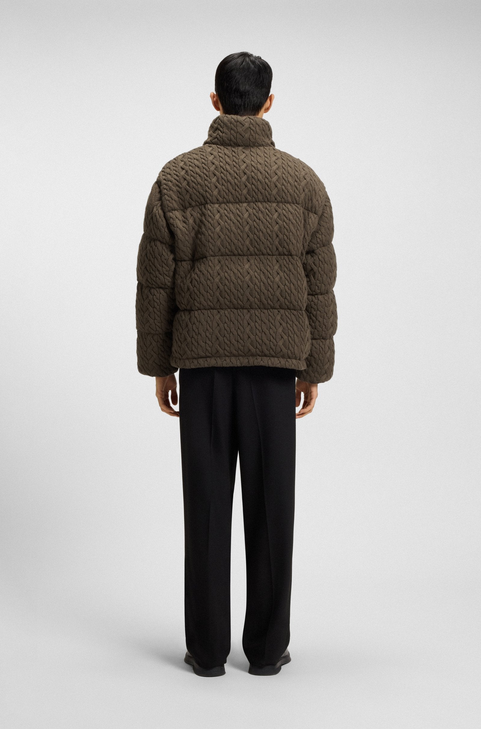 Chaqueta acolchada con estructura de punto trenzado