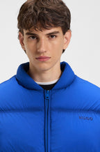 Chaqueta acolchada repelente al agua con logo bordado