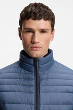 Cazadora slim fit plegable repelente al agua con guateado mixto