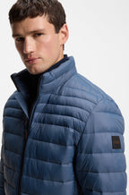 Cazadora slim fit plegable repelente al agua con guateado mixto