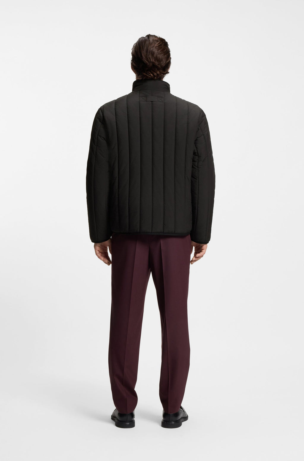 Chaqueta guateada con detalle de logo