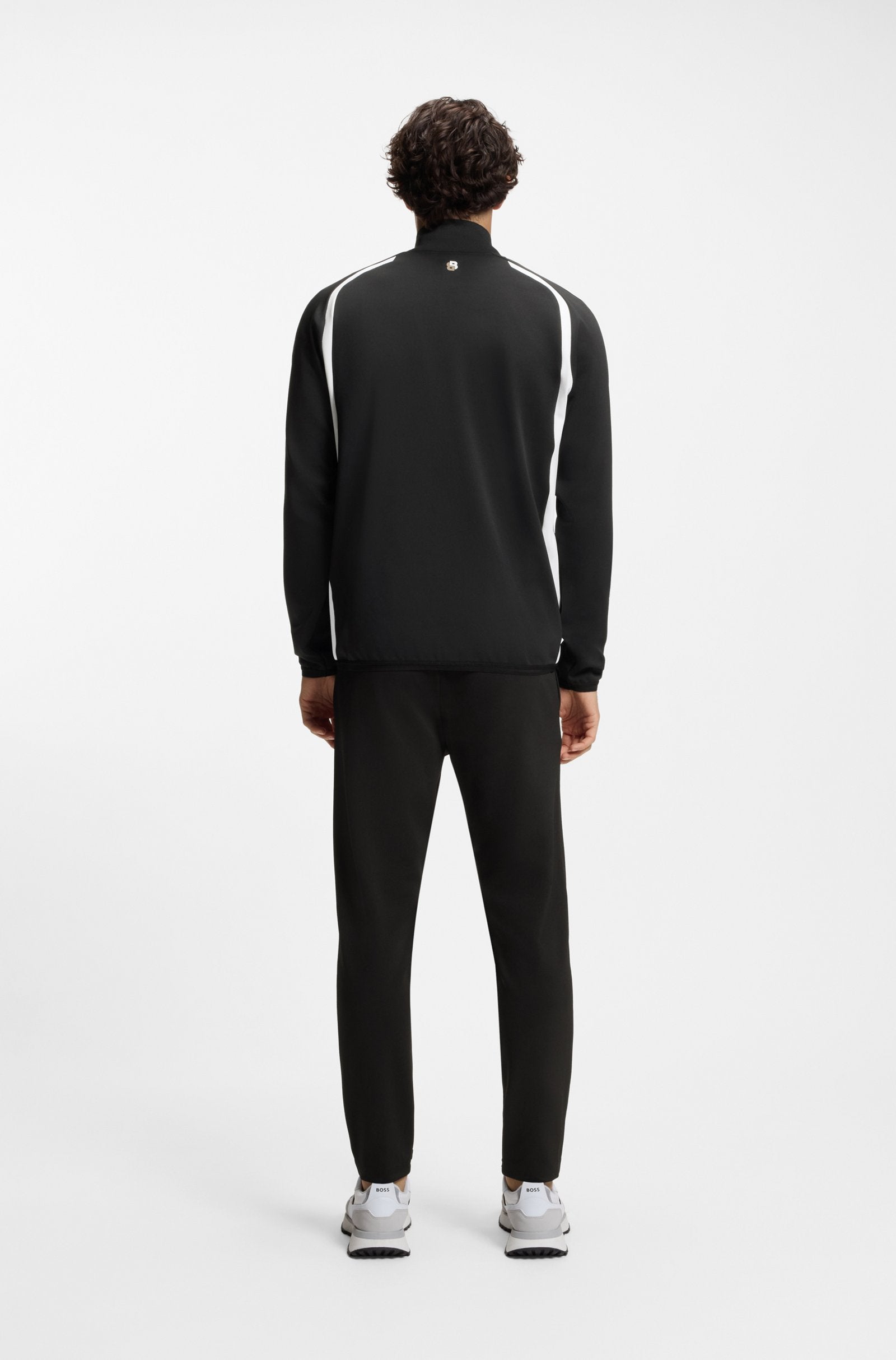 Sudadera con cremallera en tejido de gabardina elástico con propiedades termorreguladoras