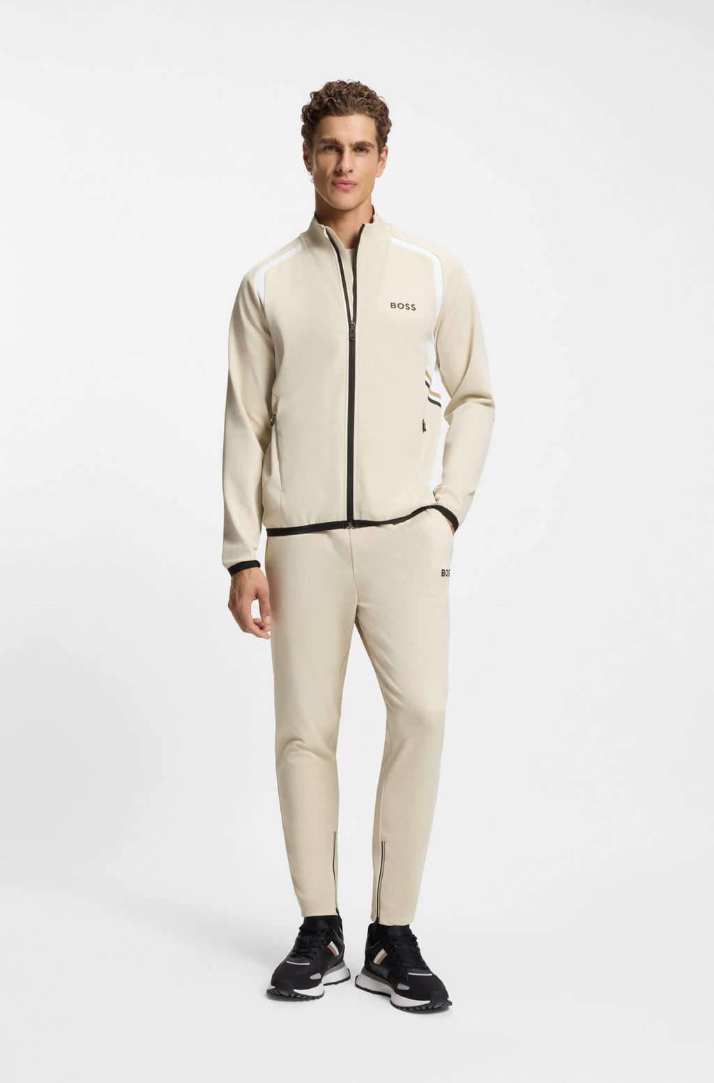 Sudadera con cremallera en tejido de gabardina elástico con propiedades termorreguladoras