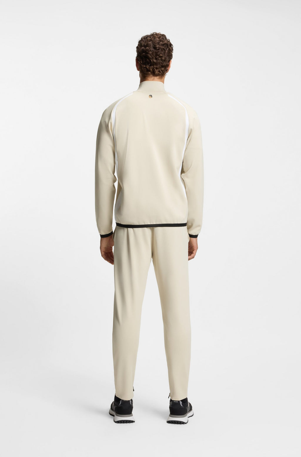 Sudadera con cremallera en tejido de gabardina elástico con propiedades termorreguladoras